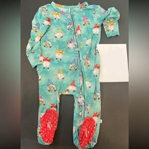 - [ ] Posh Peanut Bamboo holiday Christmas Gnome footie pajama